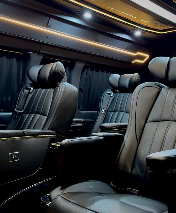 Interior mewah Bus Pariwisata Sutan Raya