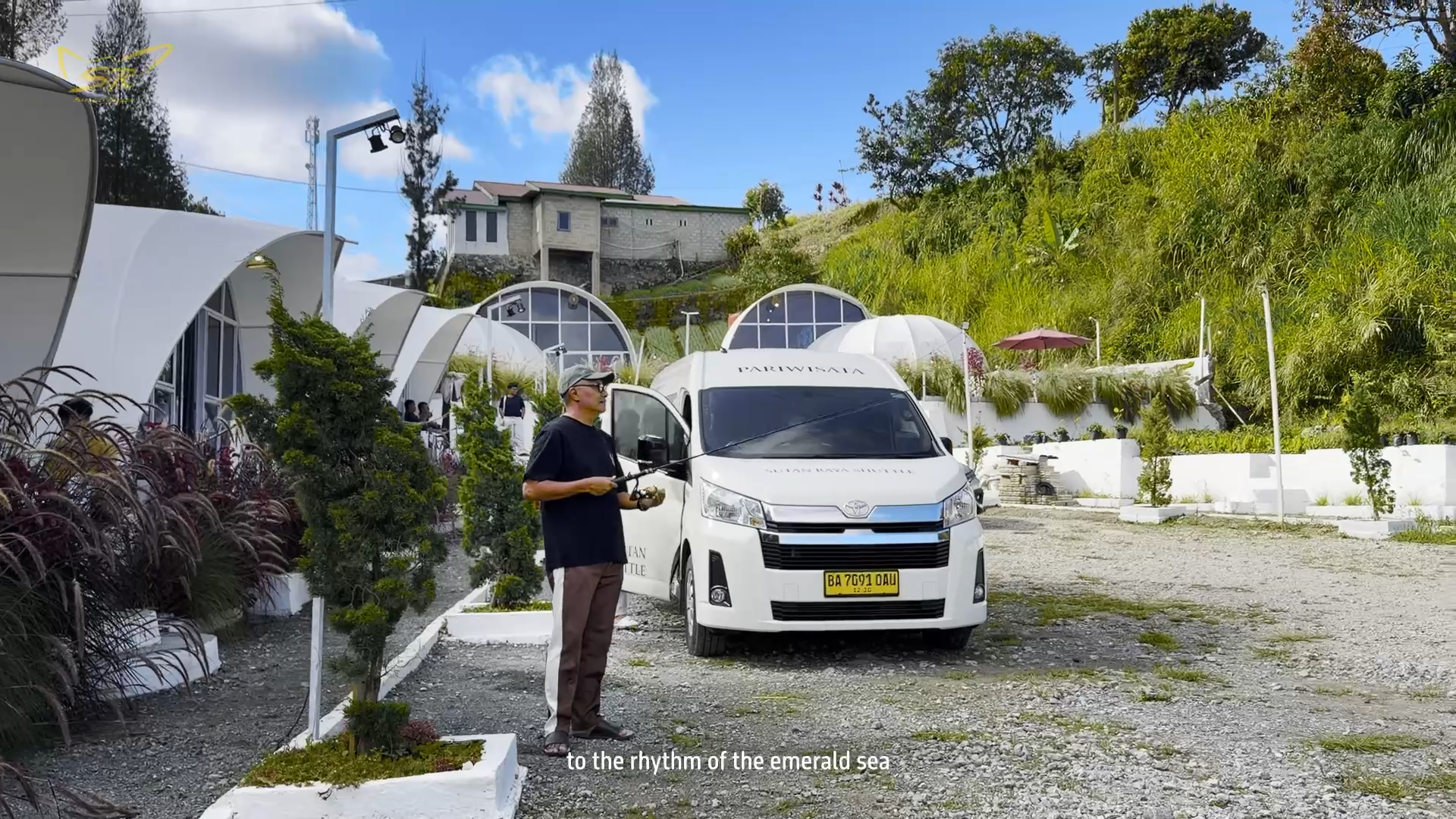Sewa Bus Pariwisata Padang, Hiace Luxury & Tour Travel Sumbar - PO ...
